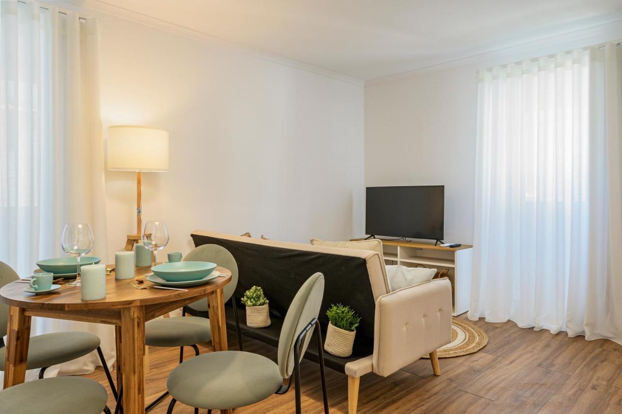 Chalet Marias - Parede Beach Apartments Екстер'єр фото