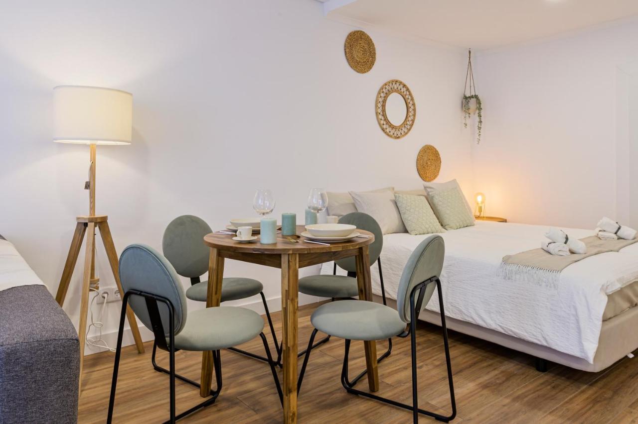 Chalet Marias - Parede Beach Apartments Екстер'єр фото